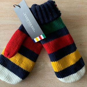 Brand new (with tags) knit mittens